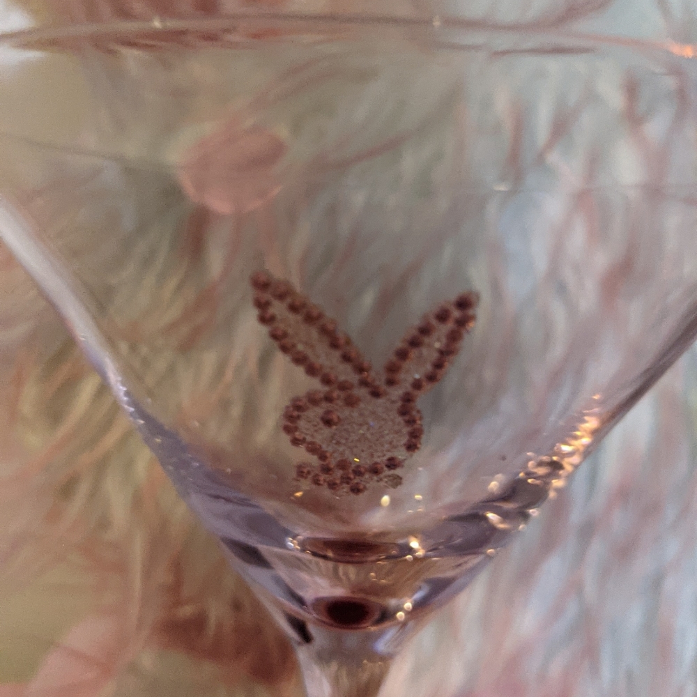 Sold 2 pink playboy Martini glasses 🍸🍸🐰🐰 - Picture 3 of 4